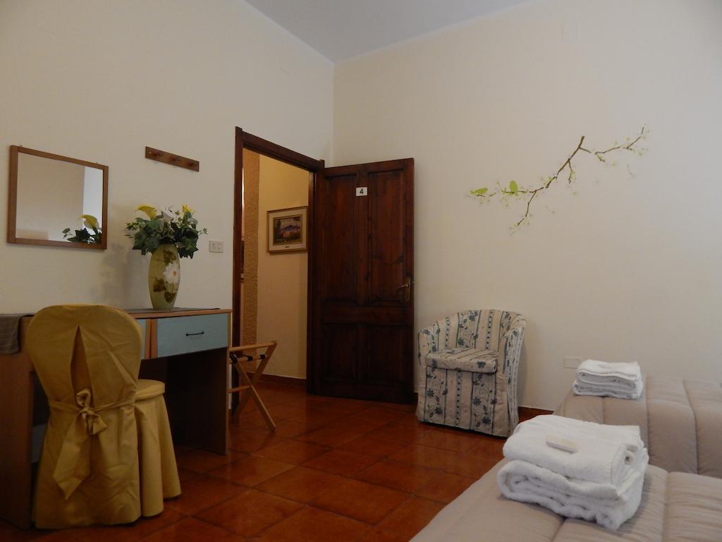 Hotel Il Platano Ottana Quarto foto